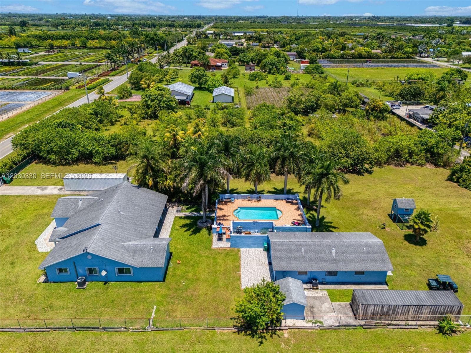 20950 SW 232nd St, Miami FL 33170 photo 2