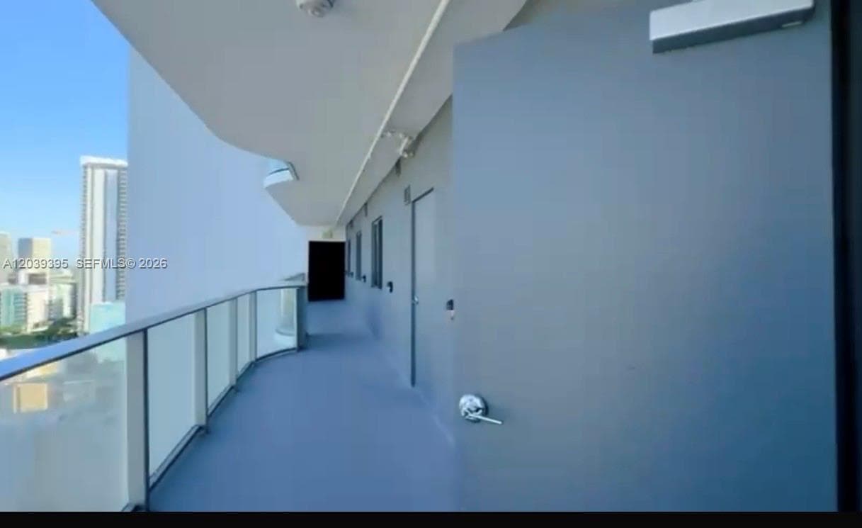 700 NE 24th St # 1505, Miami FL 33137 photo 3