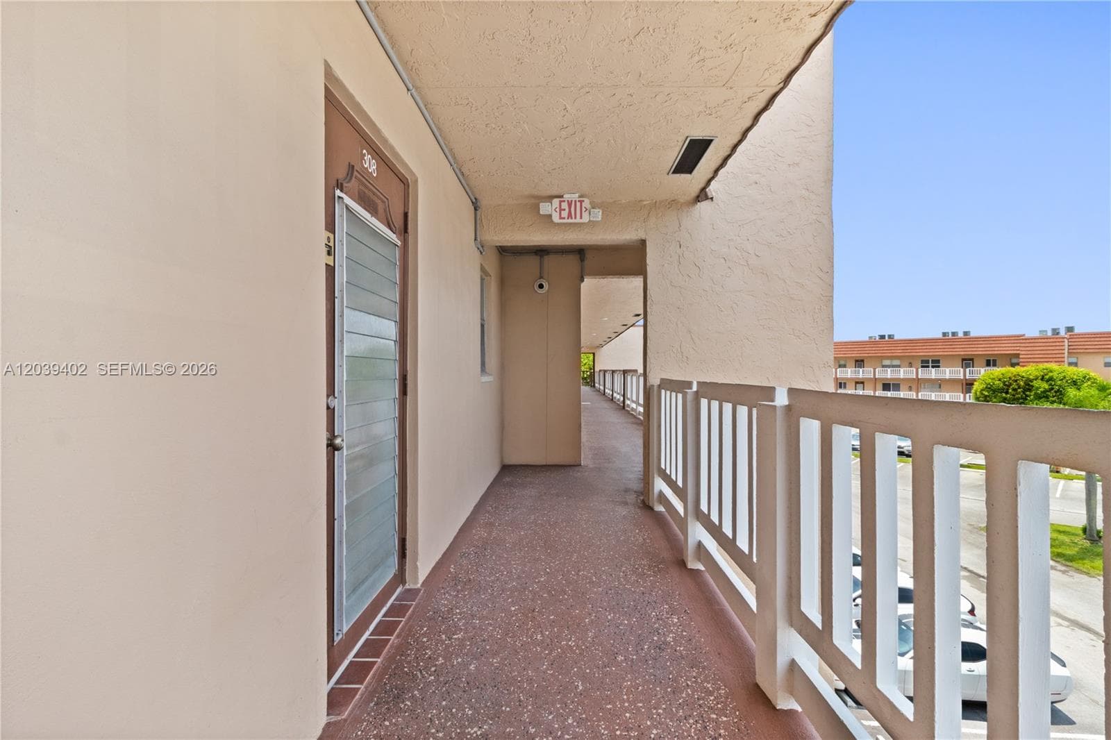 9281 Sunrise Lakes Blvd # 308, Sunrise FL 33322 photo 2