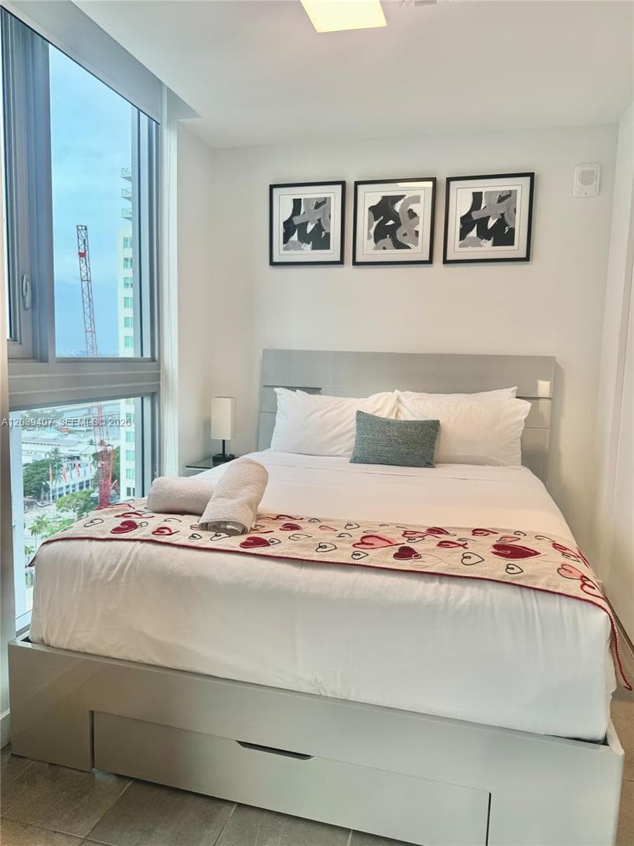 227 NE 2nd street # 2308, Miami FL 33132 photo 2