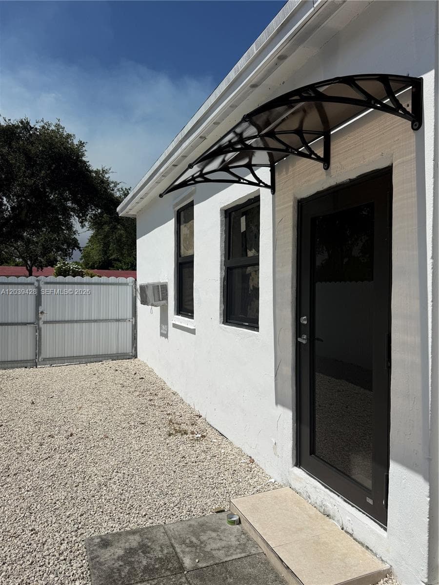 1880 NE 159th St, North Miami Beach FL 33162 photo 5