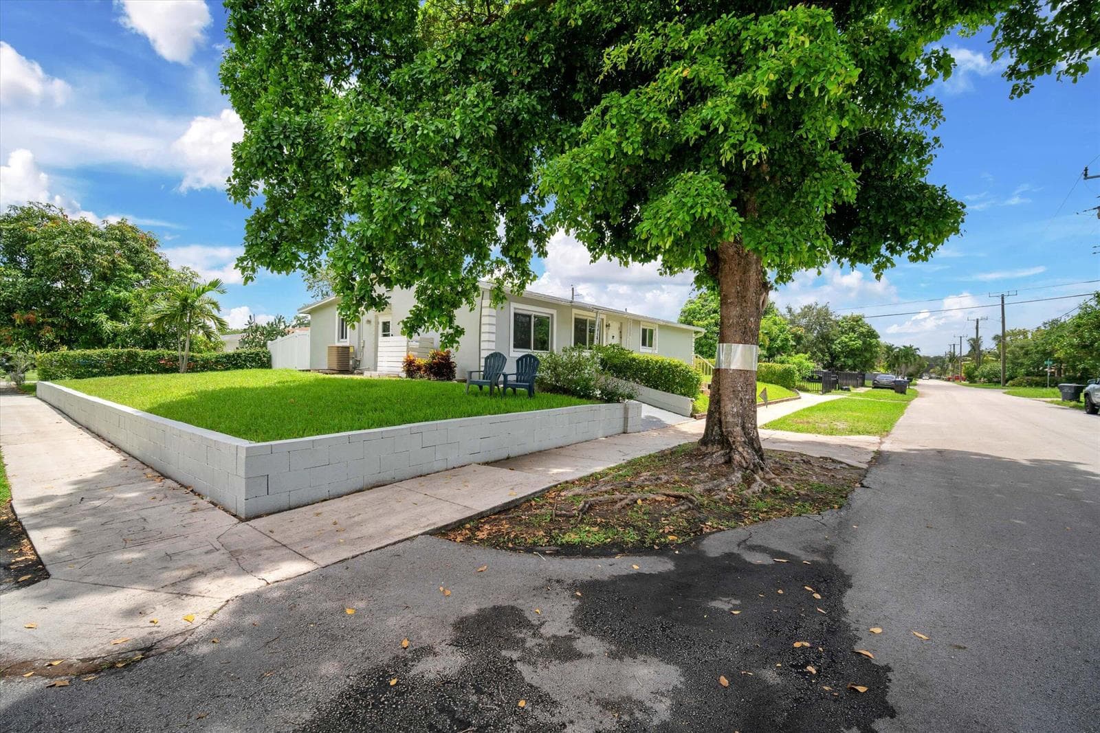 7321 Cody Street, Hollywood FL 33024 photo 2