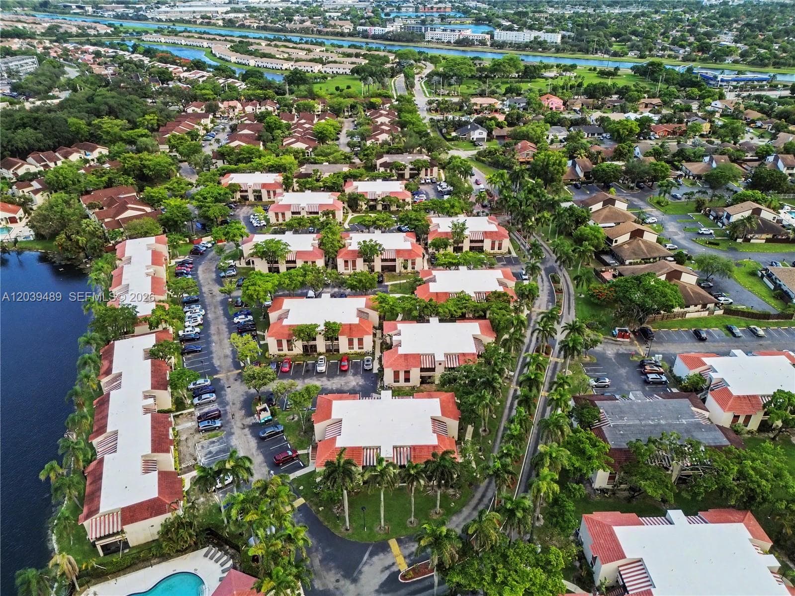 3rd Ct 20135 # 1, Miami FL 33179 photo 3