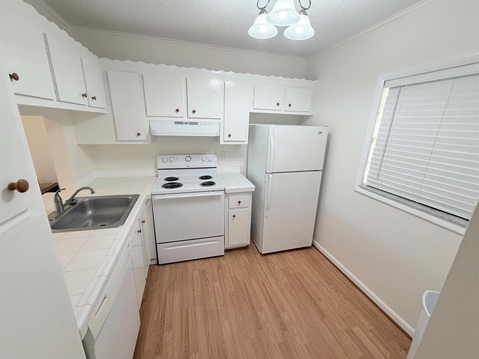 9230 Lagoon Place # 110, Davie FL 33324 photo 3