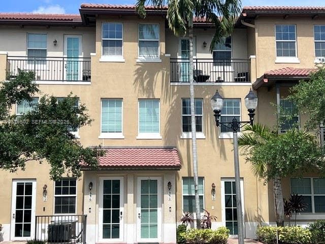 954 SW 147th Ave # 2610, Pembroke Pines FL 33027