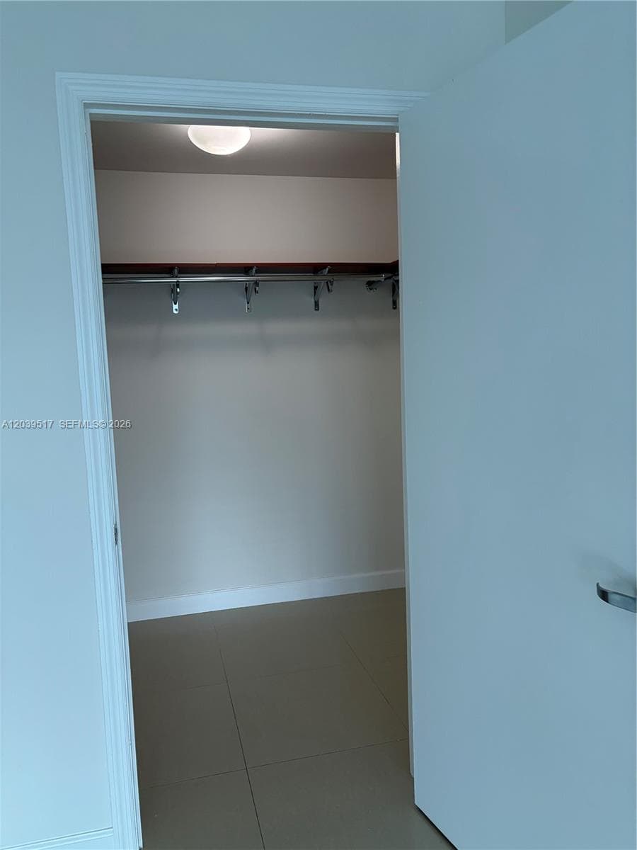 60 SW 13th St # 2819, Miami FL 33130 photo 5