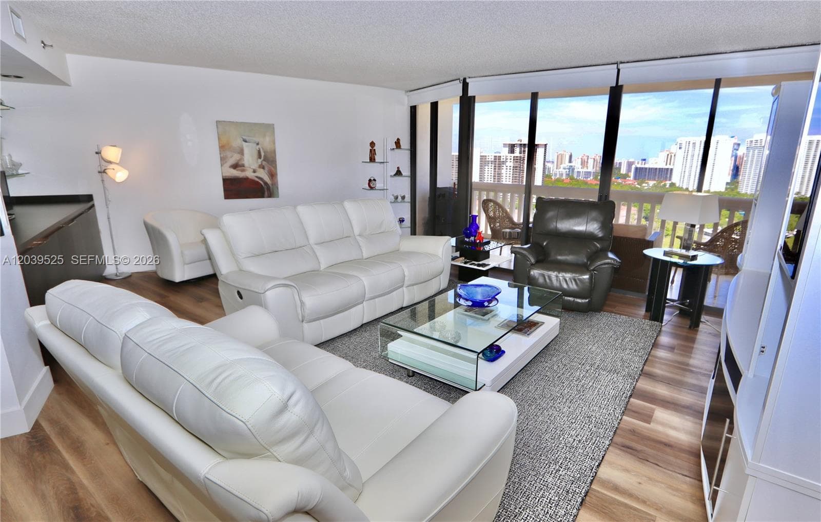 1000 Island Blvd # 2005, Aventura FL 33160 photo 2