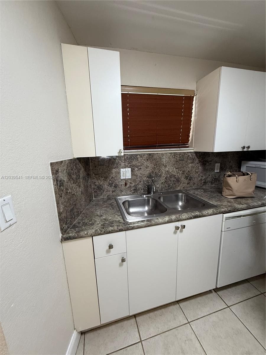 4205 N UNIVERSITY DR # 309, Sunrise FL 33351 photo 3
