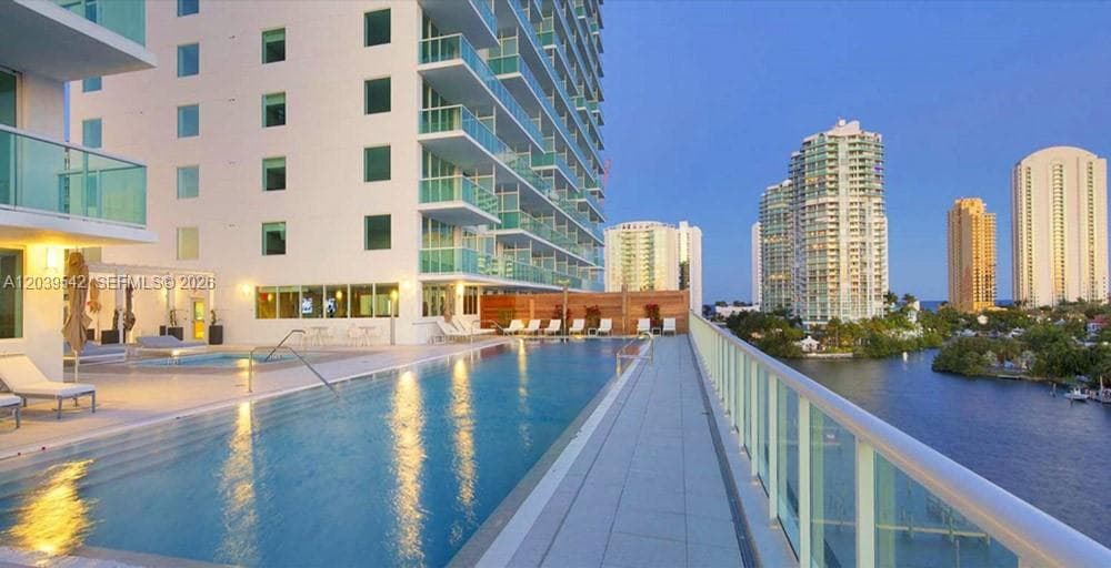 400 Sunny Isles Blvd # 1817, Sunny Isles Beach FL 33160 photo 4