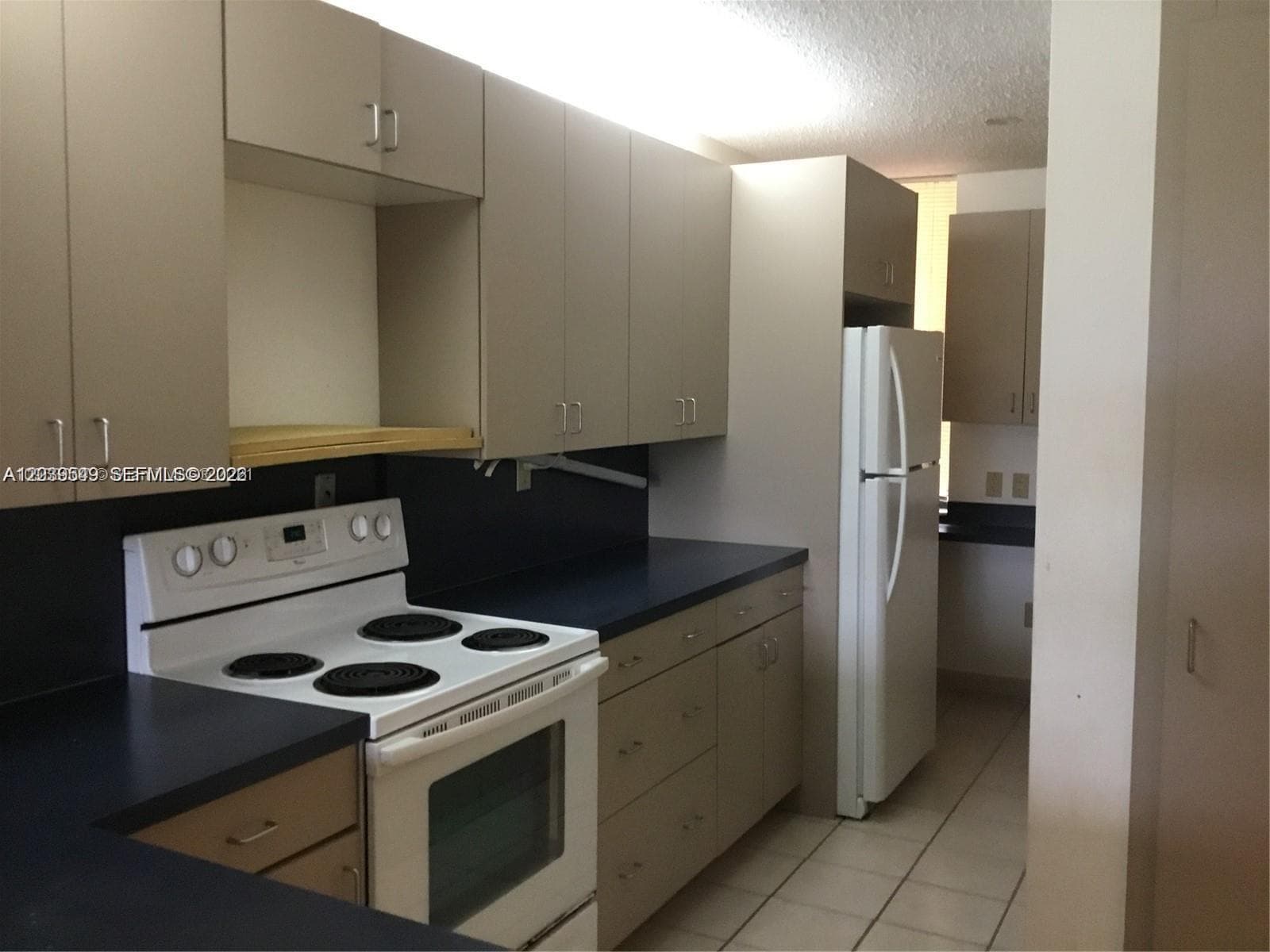 6800 Cypress Rd # 411, Plantation FL 33317 photo 2