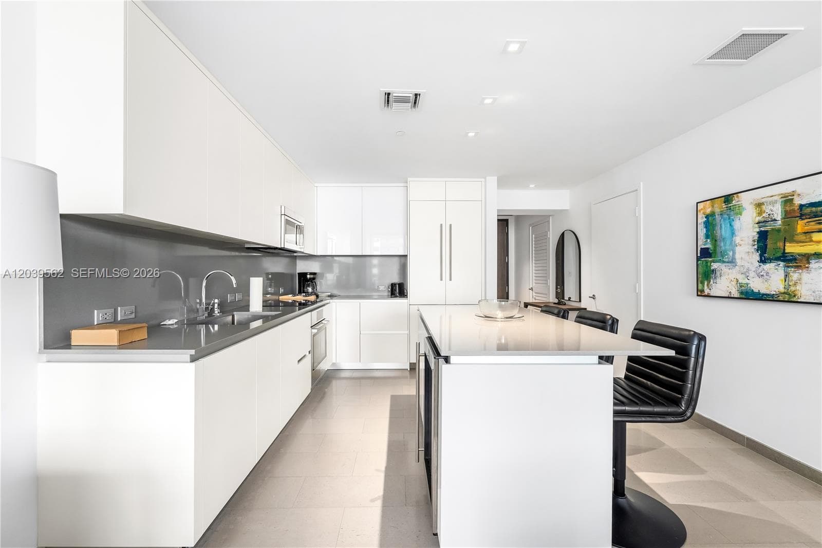 88 SW 7th St # 1006, Miami FL 33130 photo 5