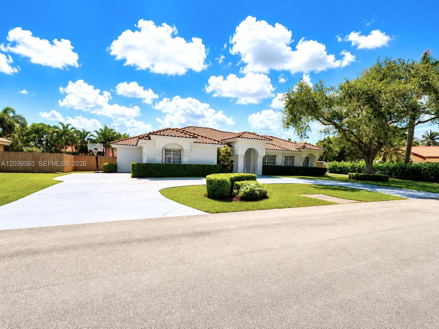 15690 SW 153rd Ct, Miami FL 33187 photo 4