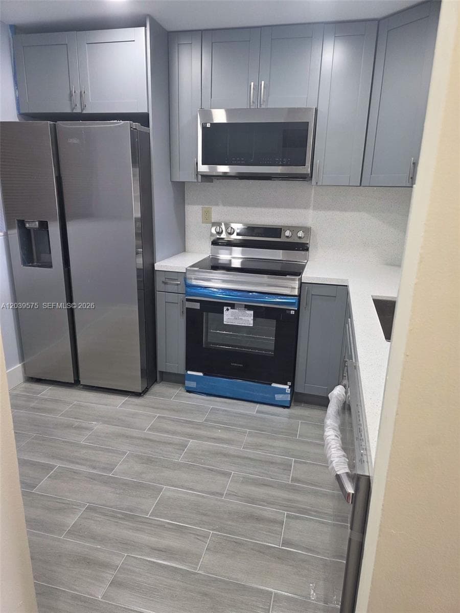10985 SW 107th St # 312, Miami FL 33176 photo 4