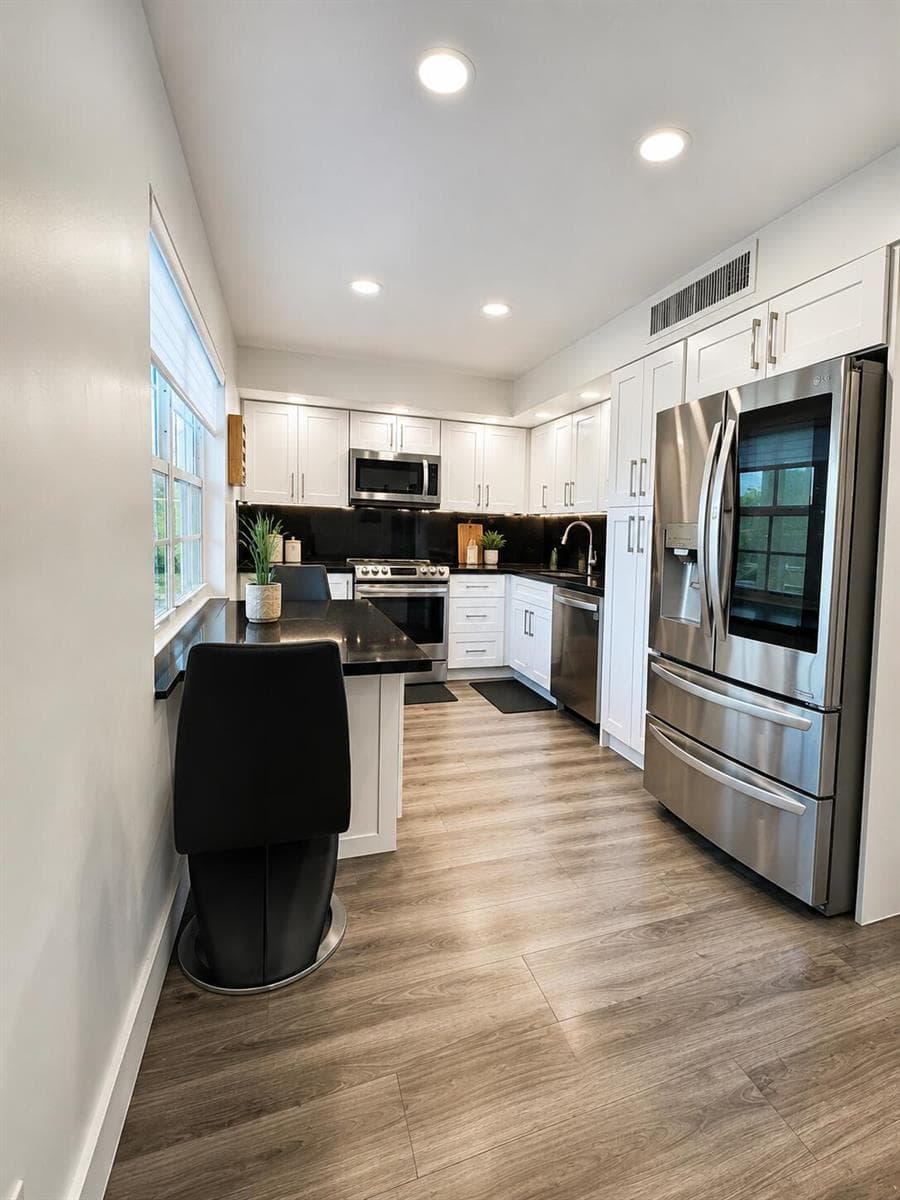 3930 Oaks Clubhouse Drive # 303, Pompano Beach FL 33069 photo 3