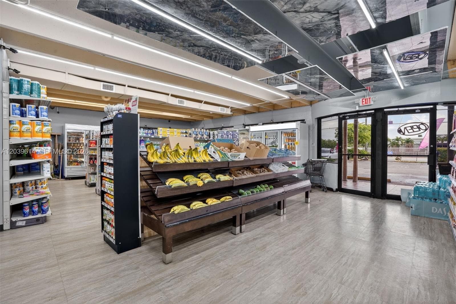 Turnkey Grocery, Convenience Store & Smoke Shop For Sale In Hialeah, Hialeah FL 33012 photo 4