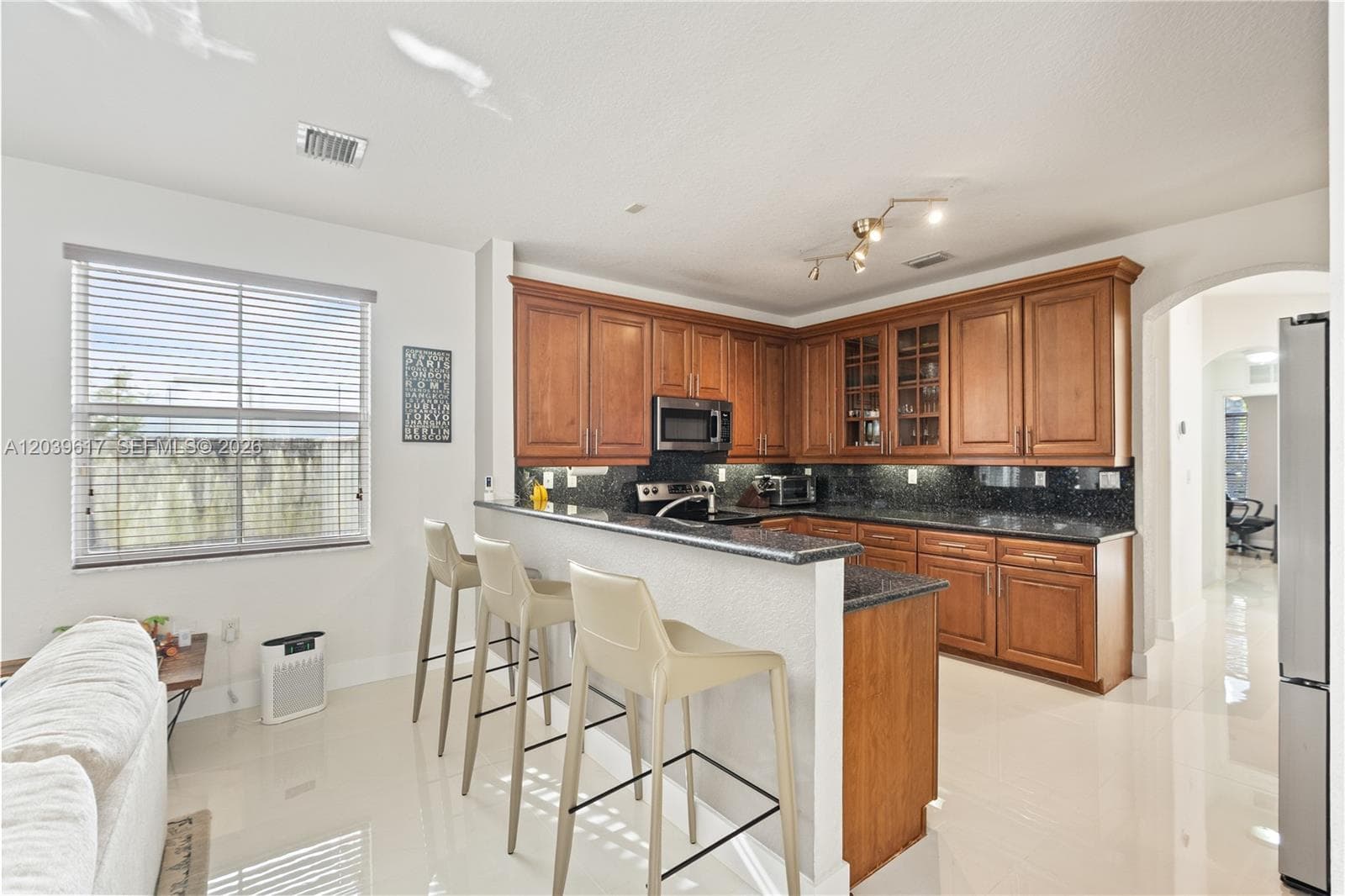 11558 NW 84th  St, Doral FL 33178 photo 2
