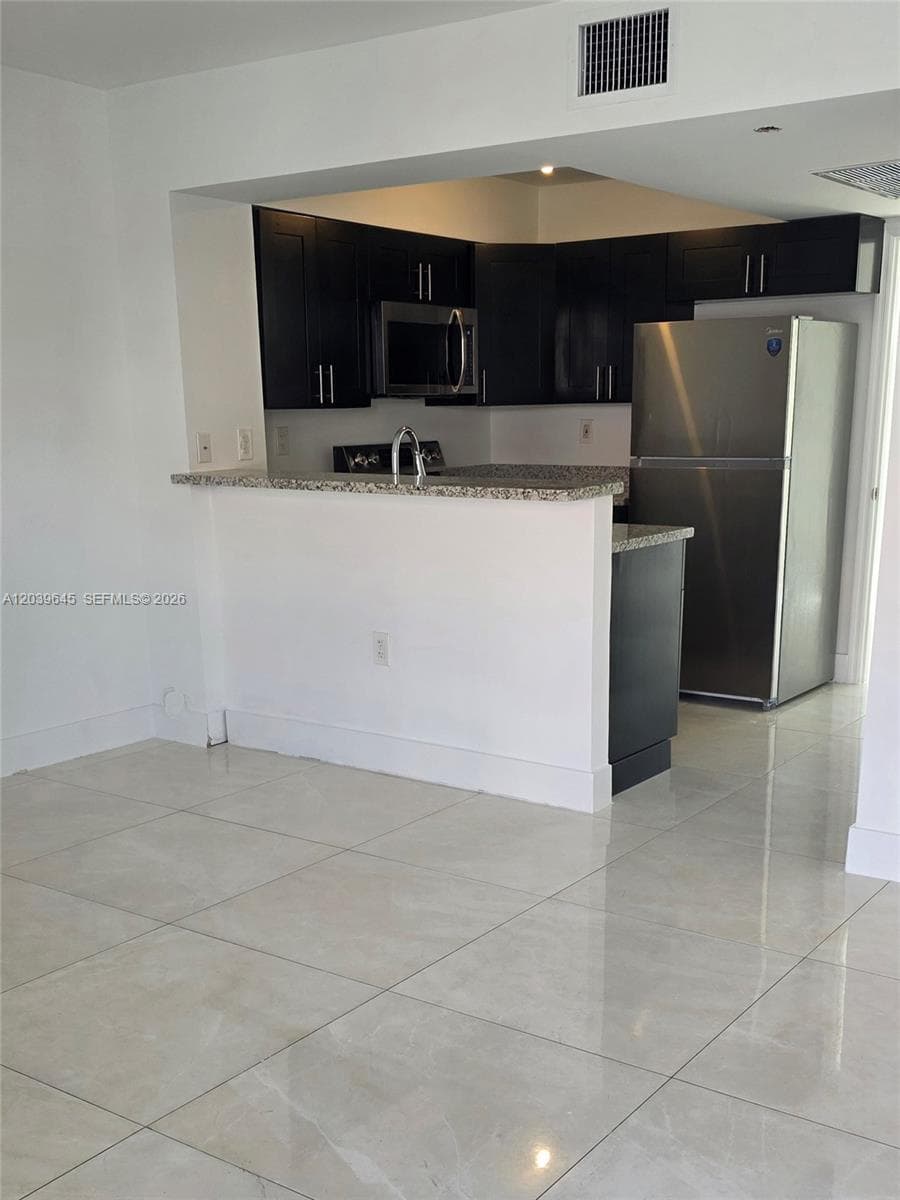 2154 W 60th St # 12111, Hialeah, FL 33016 photo 2