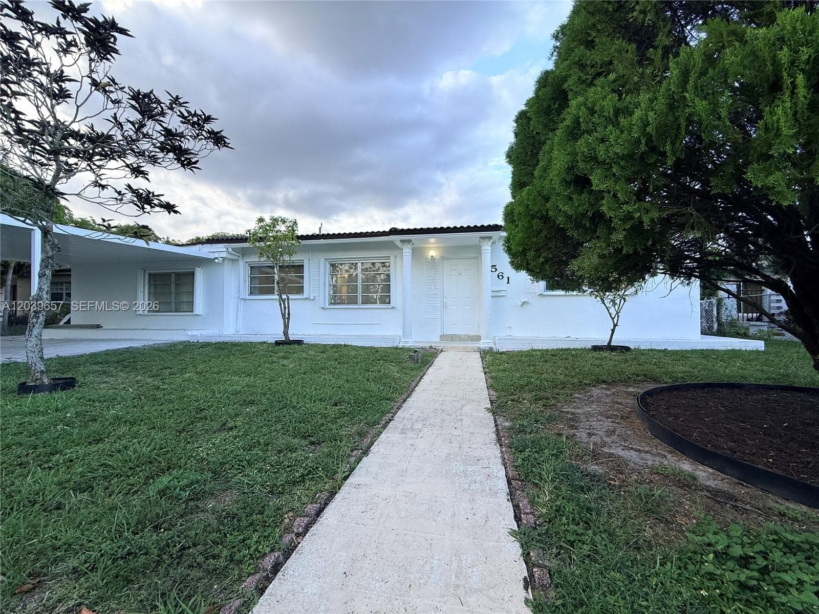 561 W 39th St # n/a, Hialeah FL 33012 photo 3