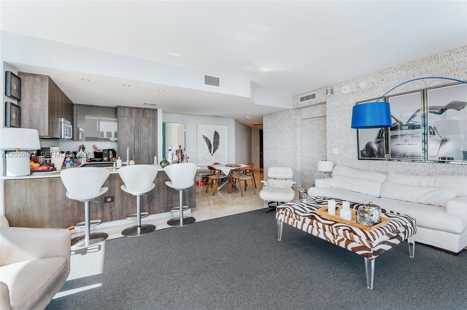 68 SE 6th St # 2601, Miami FL 33131 photo 3