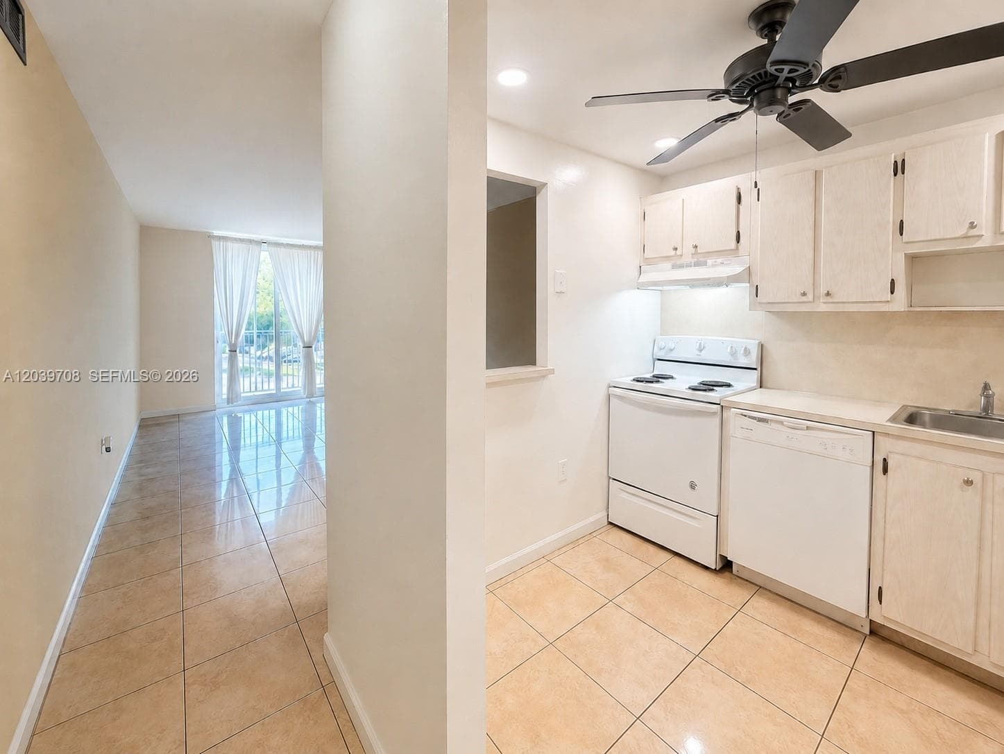 16851 NE 23rd Ave # A308, North Miami Beach FL 33160 photo 2