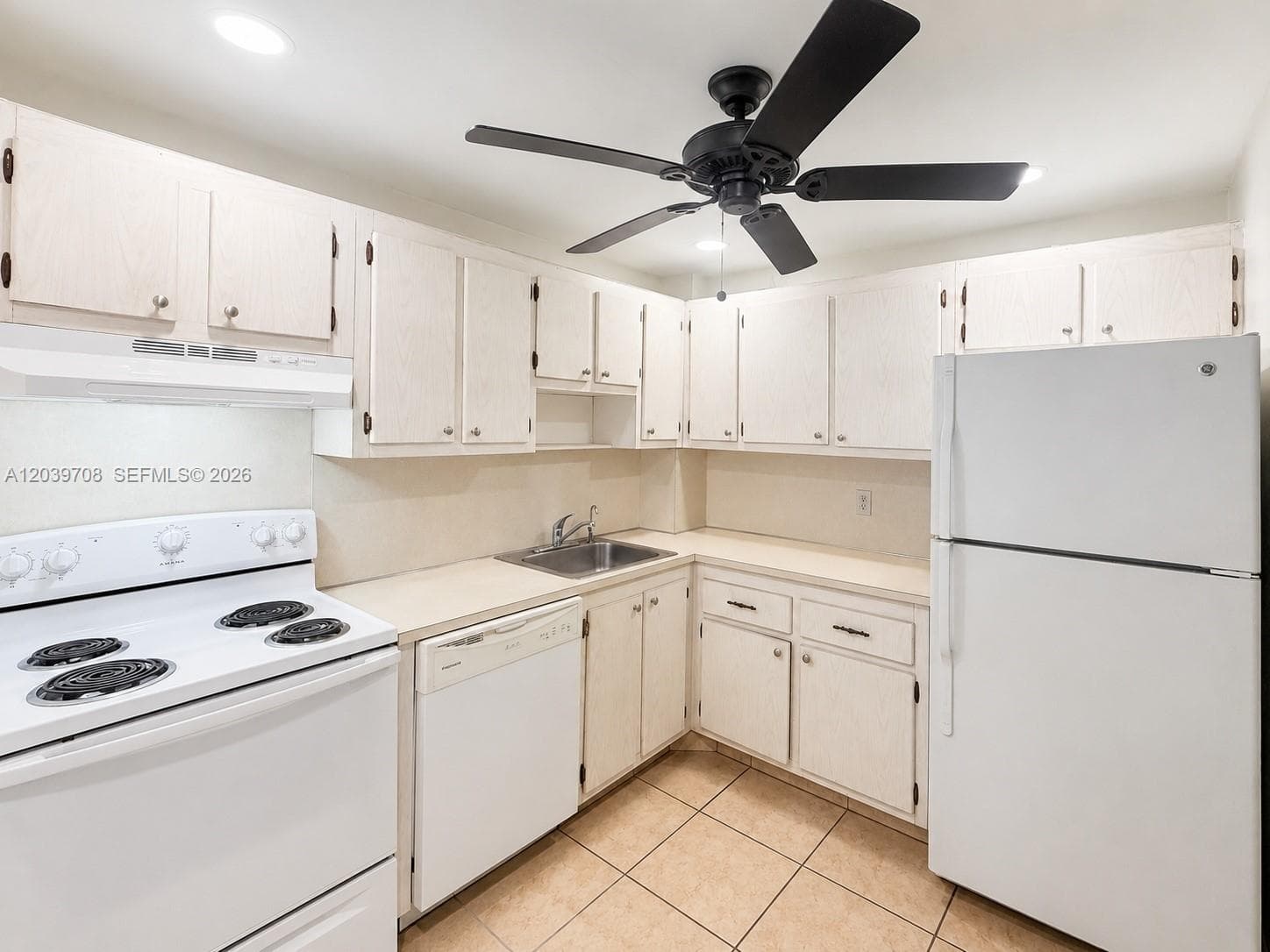 16851 NE 23rd Ave # A308, North Miami Beach FL 33160 photo 5