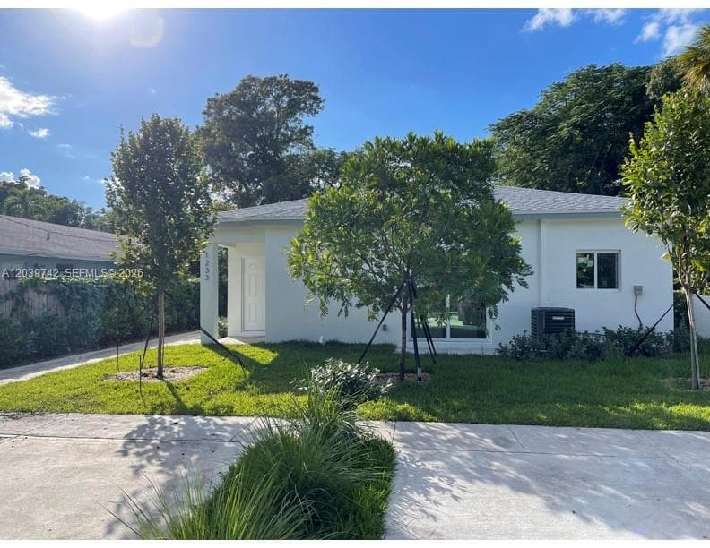 213 NW 12th St, Pompano Beach FL 33060 photo 4