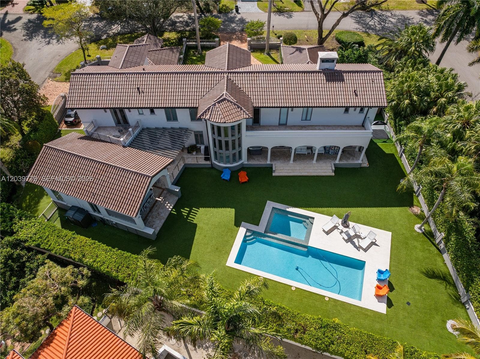 165 Paloma Dr, Coral Gables FL 33143 photo 4