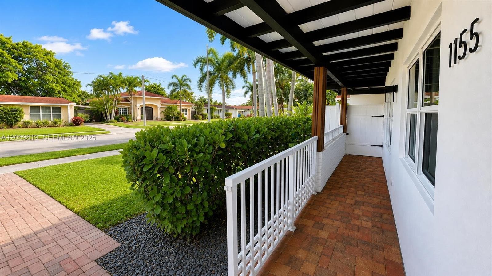 1155 Hayes St, Hollywood FL 33019 photo 3