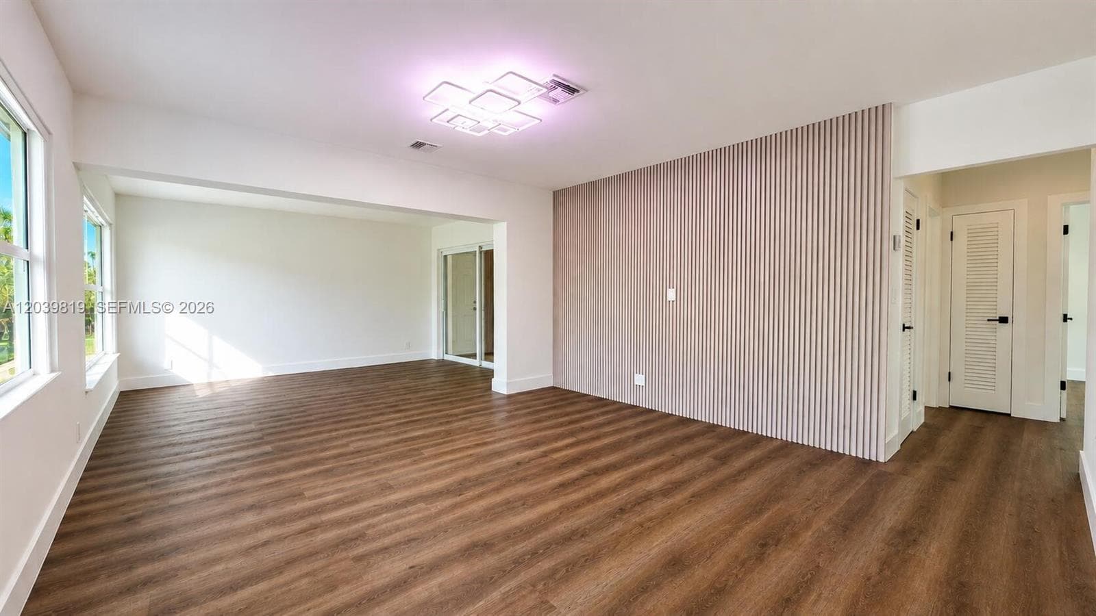 1155 Hayes St, Hollywood FL 33019 photo 4
