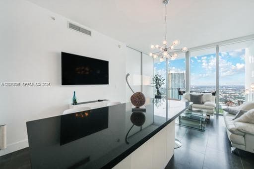 92 SW 3rd St # 5108, Miami FL 33130 photo 4
