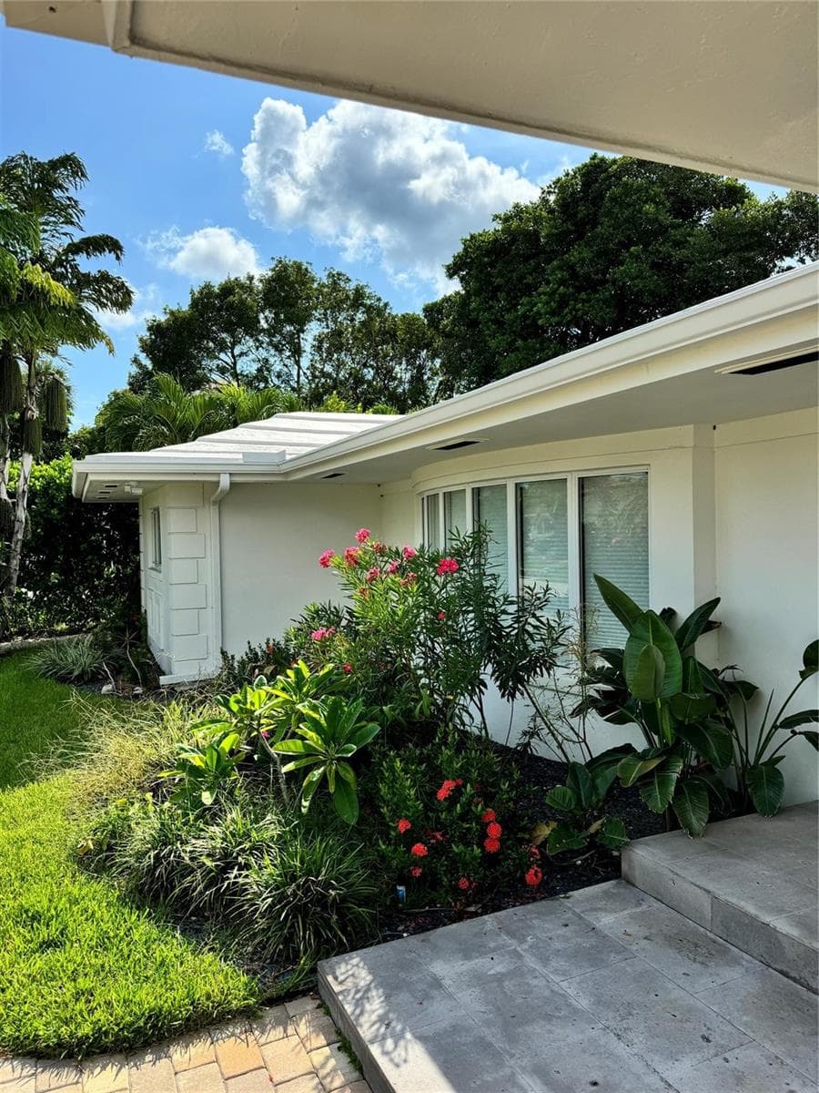 2020 Coral Reef Drive, Lauderdale By The Sea FL 33062 photo 5