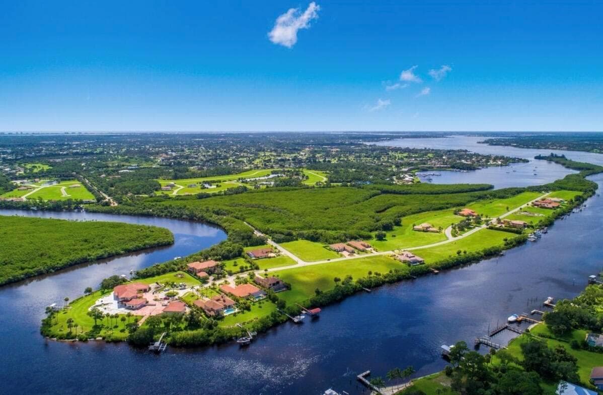 163 SE Via Lago Garda, Port St. Lucie FL 34952 photo 2