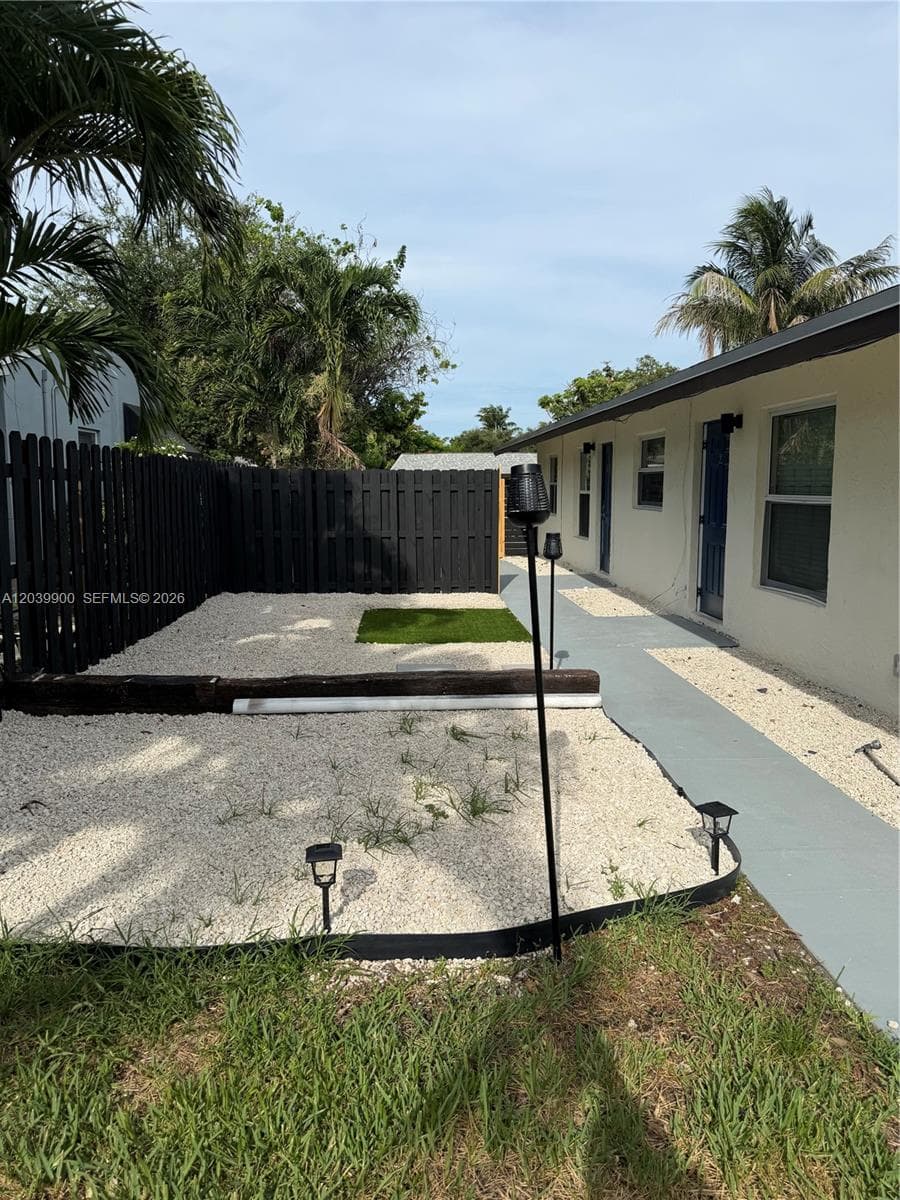 1533 NW 2nd Ave # 1, Fort Lauderdale, FL 33311 photo 3