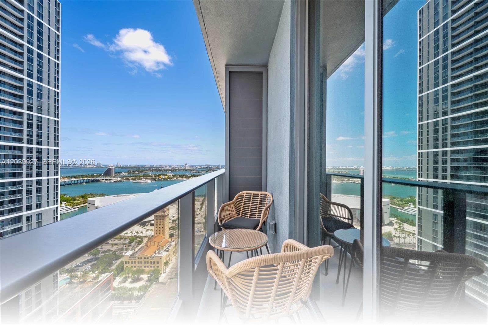 121 NE 5th St # 3200, Miami FL 33132 photo 2