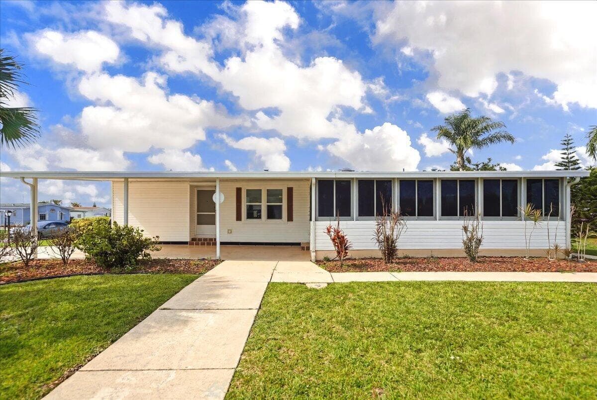 8391 Delphinium Court, Port St. Lucie FL 34952 photo 2