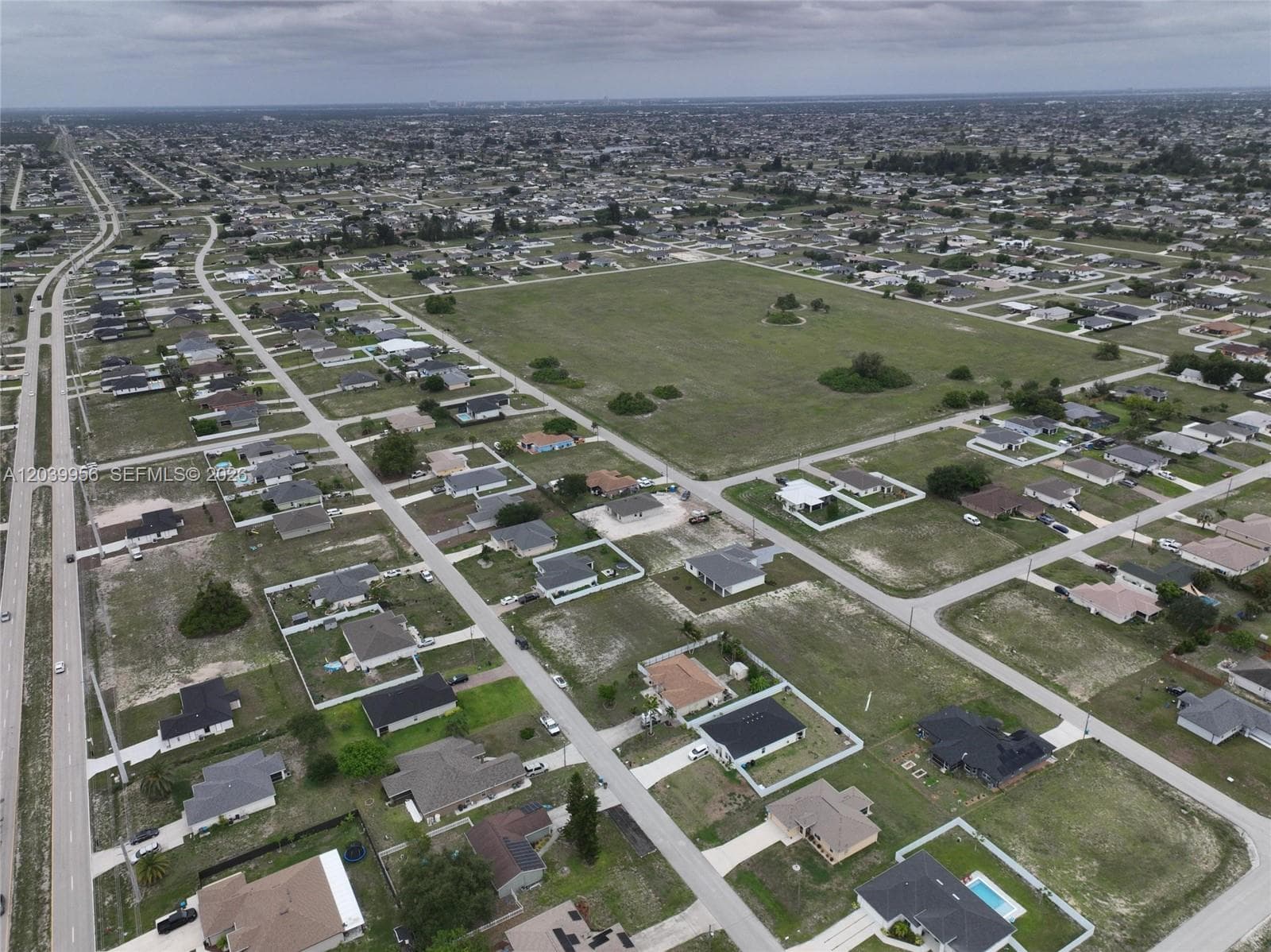 530 NW 23RD TER, Cape Coral FL 33993 photo 4