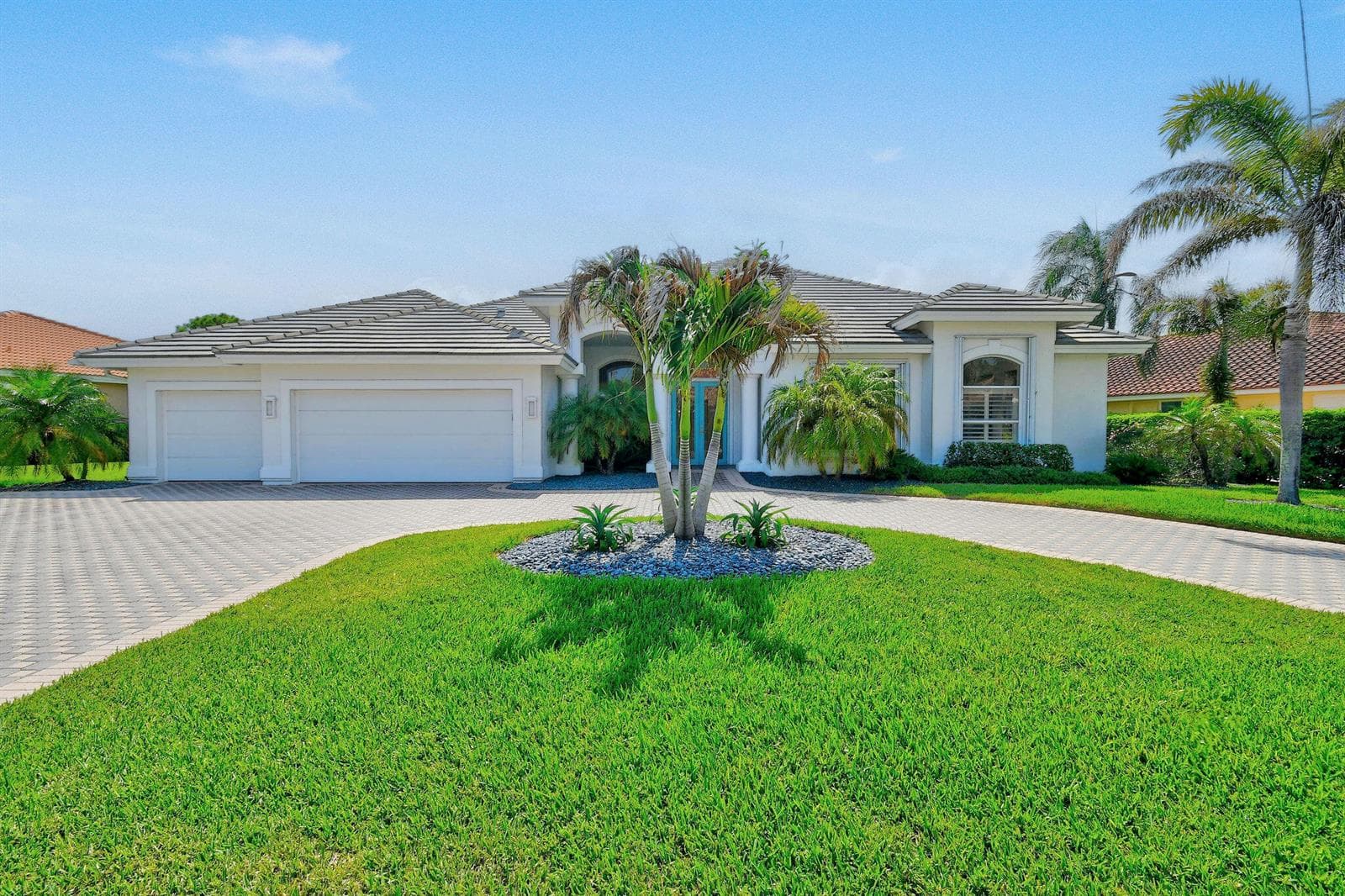 8091 SE Woodlake Lane W, Hobe Sound FL 33455 photo 4