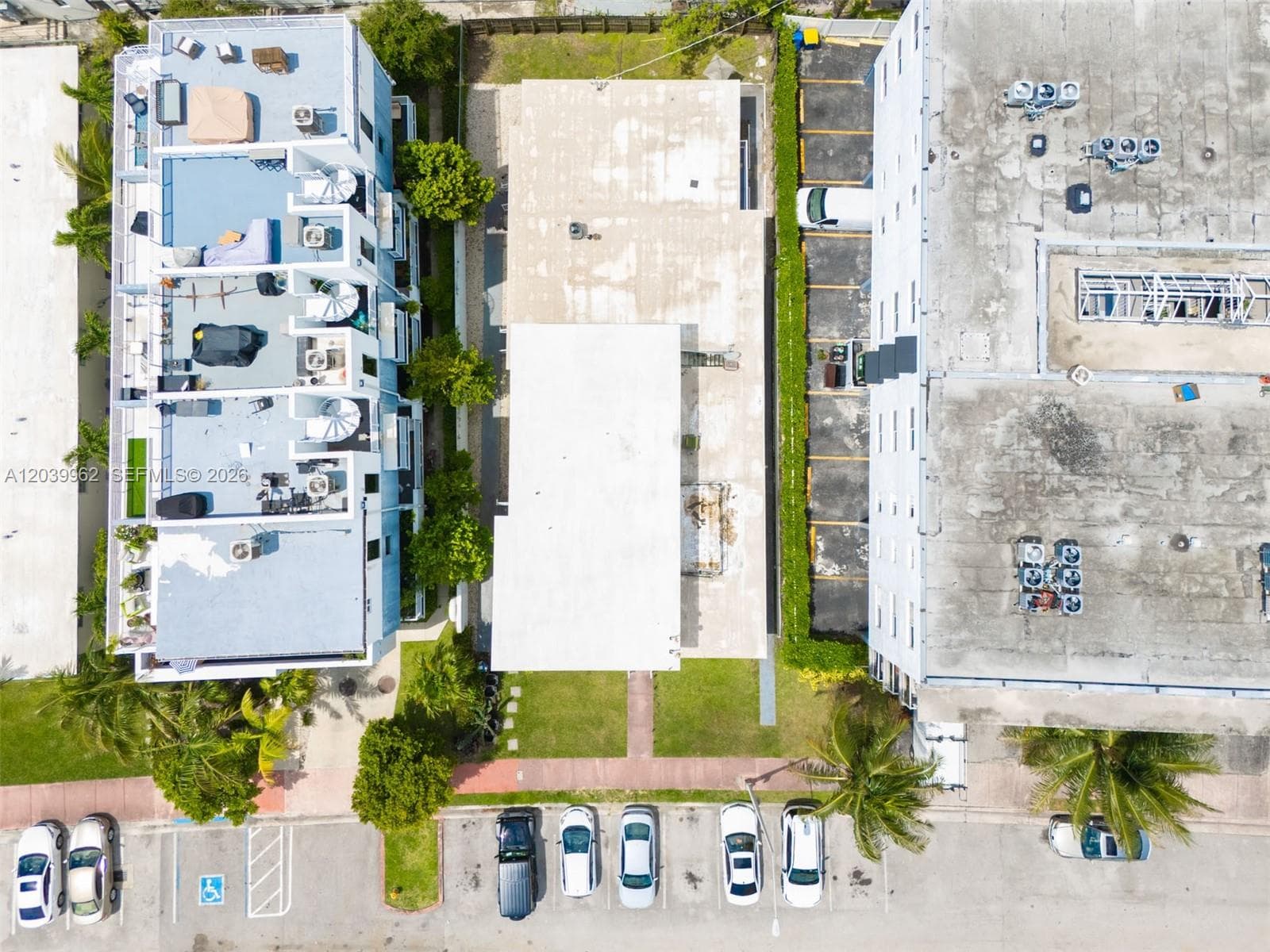 1980 Biarritz Dr, Miami Beach, FL 33141 photo 4