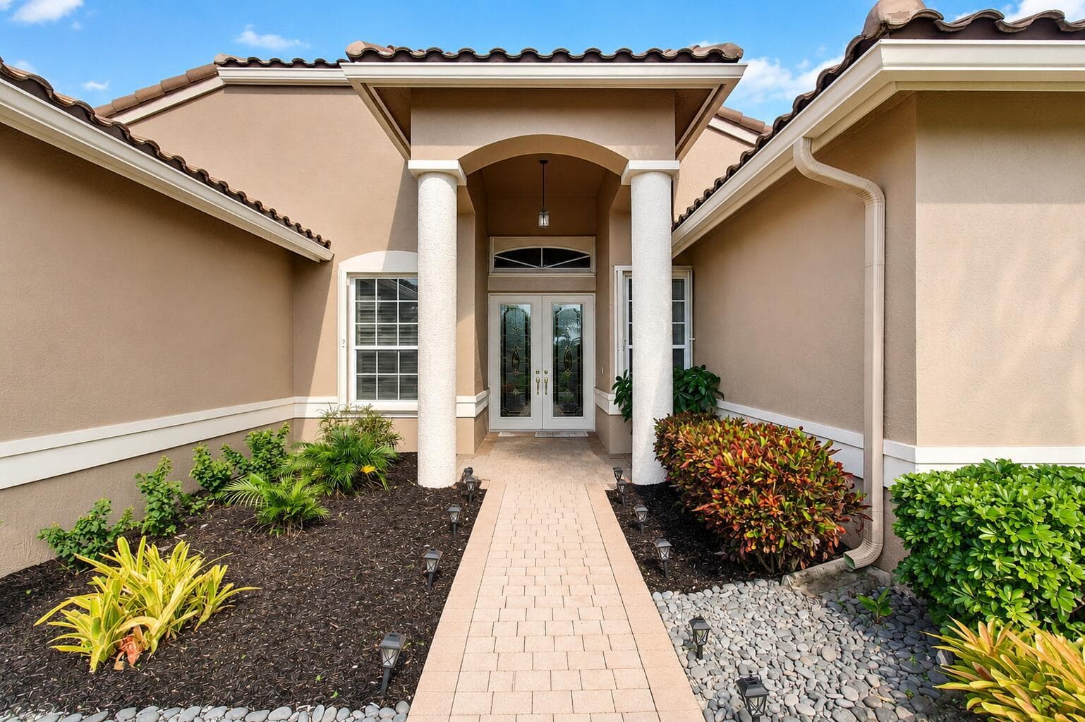 8969 Torcello Way, Boynton Beach FL 33472 photo 2