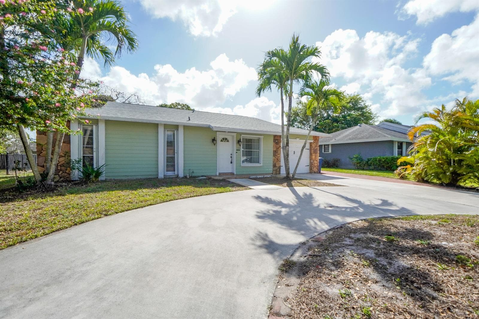 120 Swan Parkway W, Royal Palm Beach FL 33411 photo 3