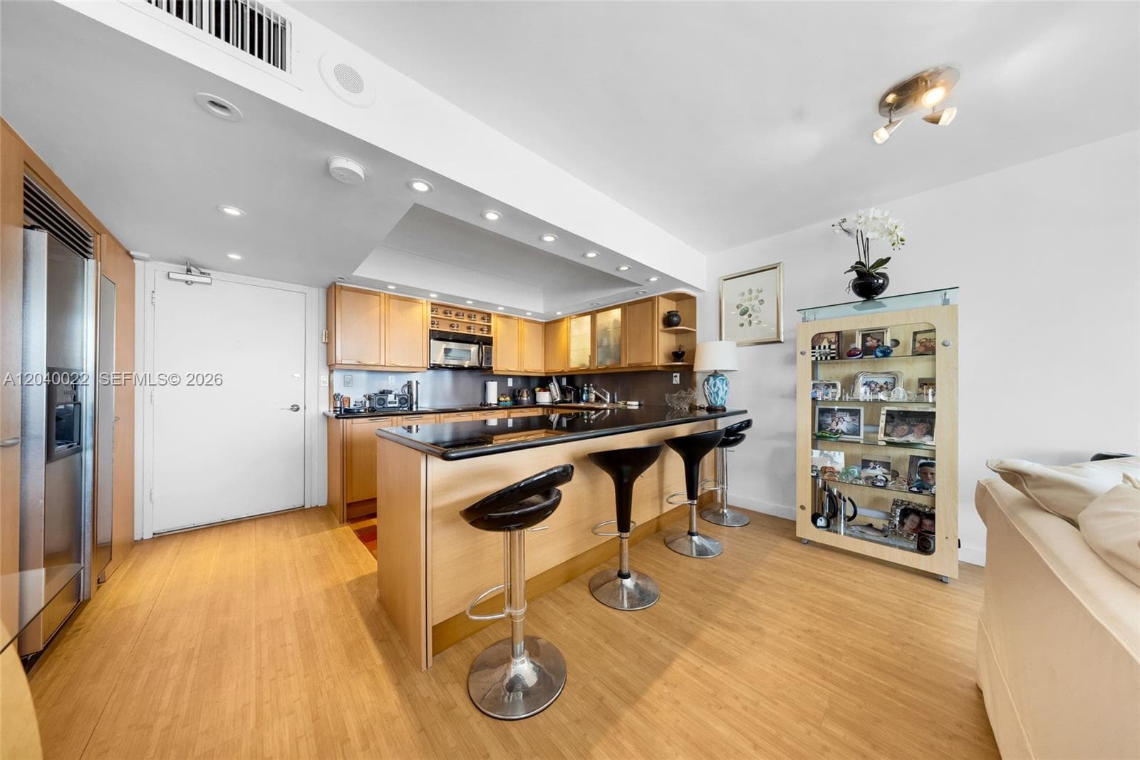 465 Ocean Dr # 1009, Miami Beach FL 33139 photo 5