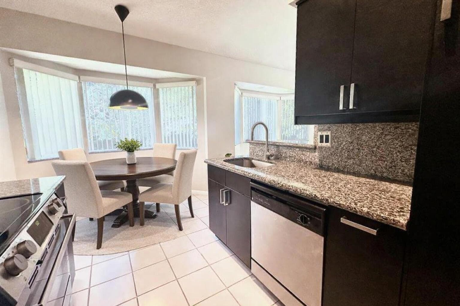 9202 NW 9th Court, Plantation FL 33324 photo 2