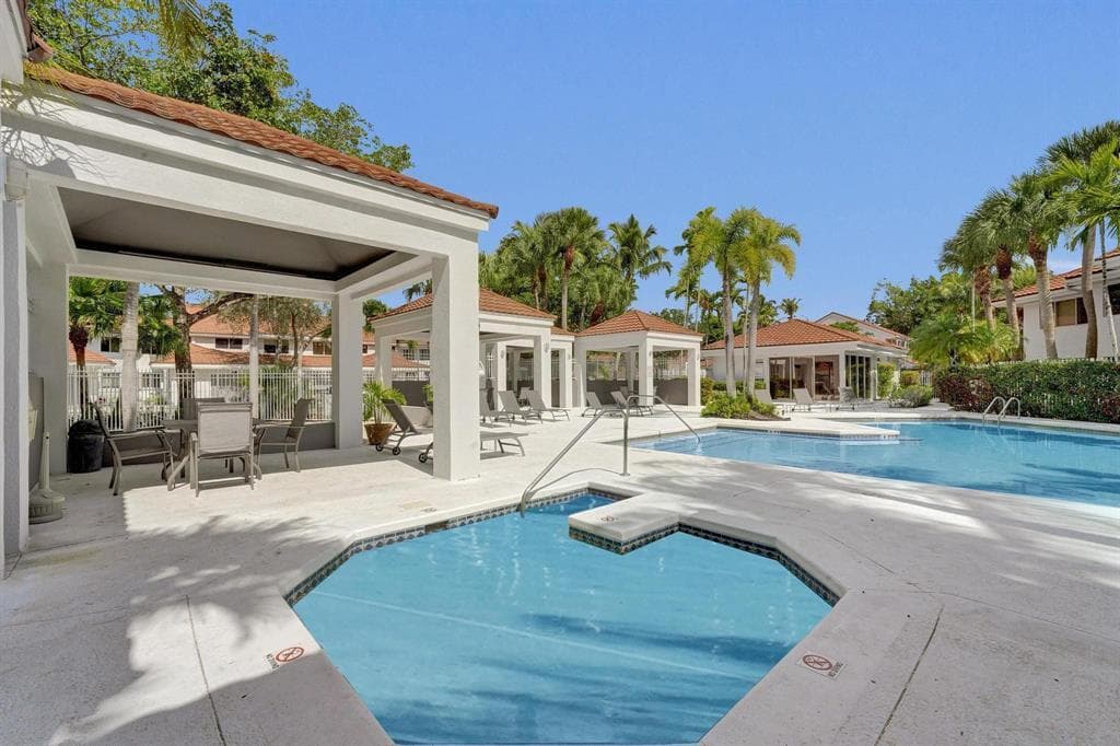 9202 NW 9th Court, Plantation FL 33324 photo 4
