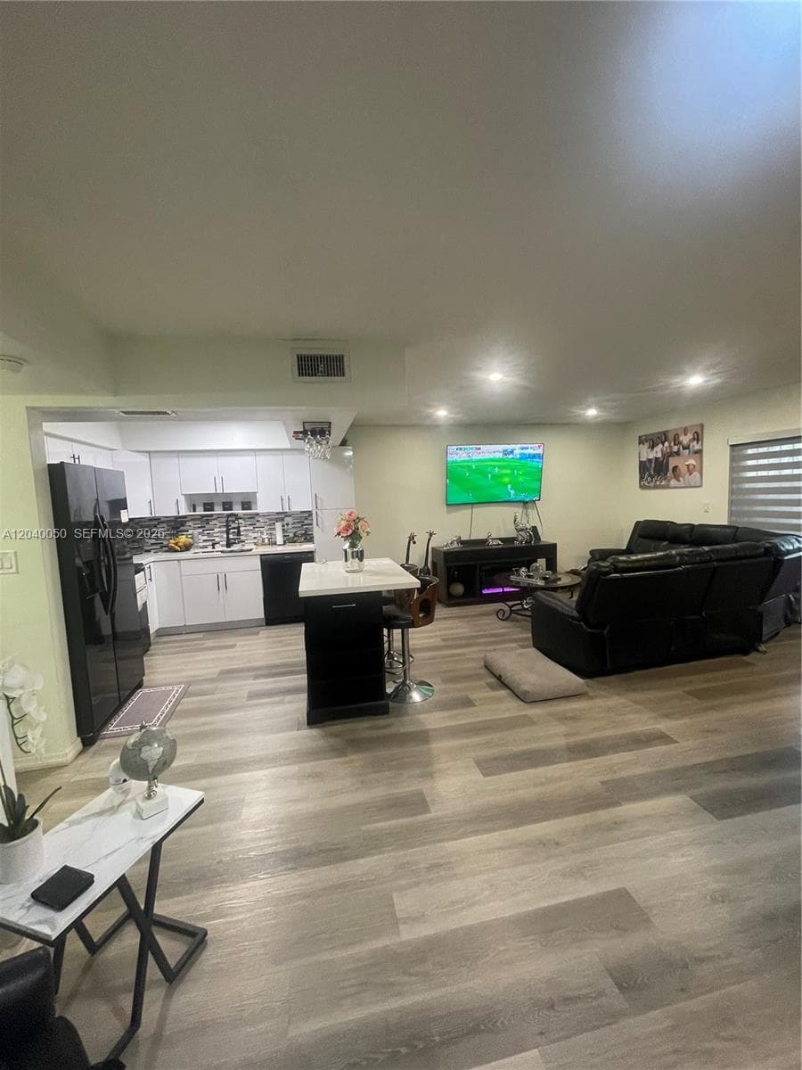 6945 W 2nd Way, Hialeah FL 33014 photo 5