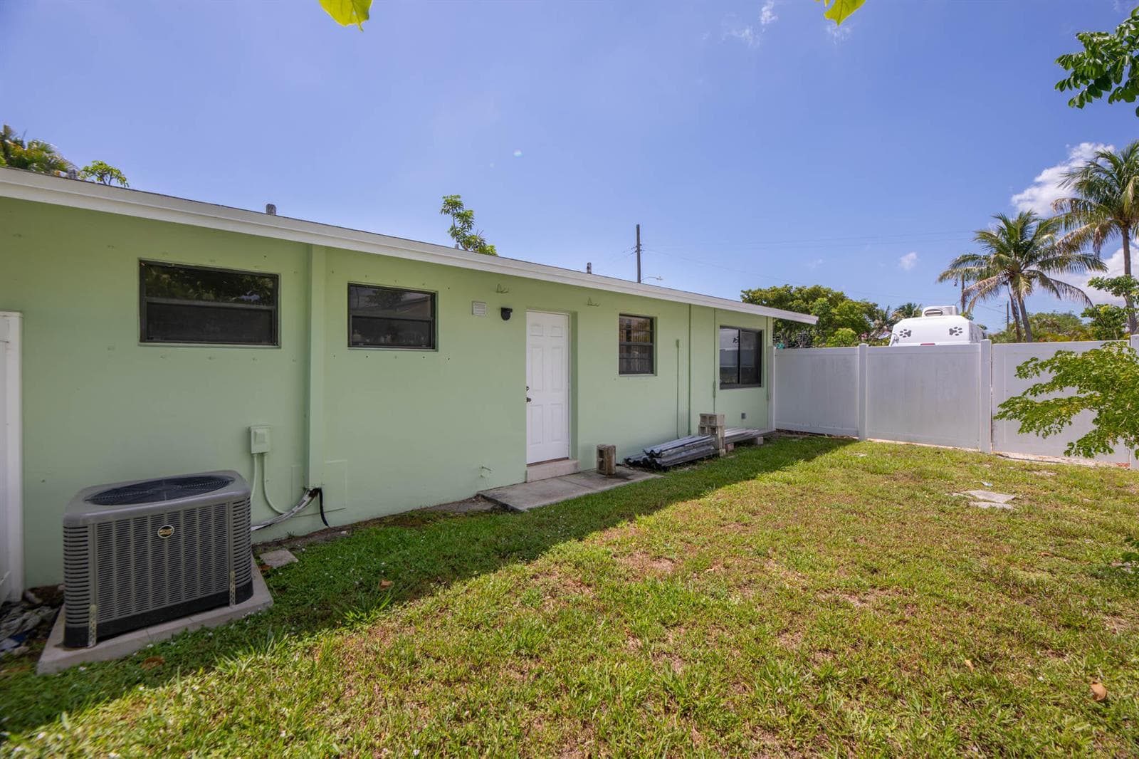 805 NE 40th Street # 3, Oakland Park FL 33334 photo 4