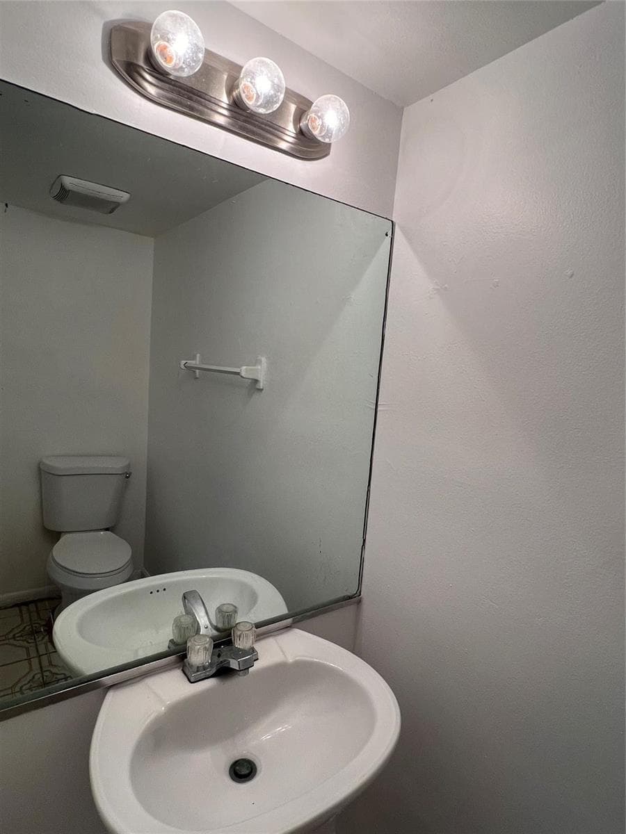 2442 NW 52nd Avenue, Lauderhill FL 33313 photo 5