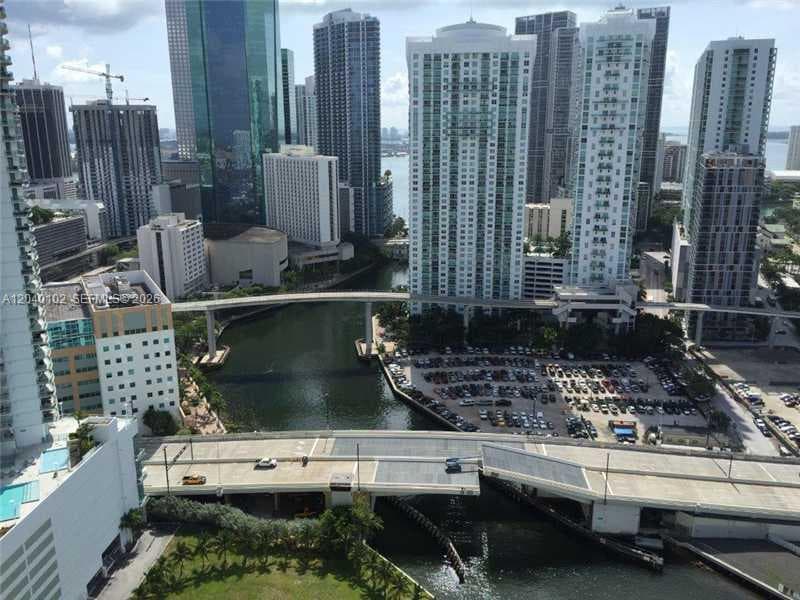 92 SW 3 Street # 3311, Miami FL 33130 photo 2