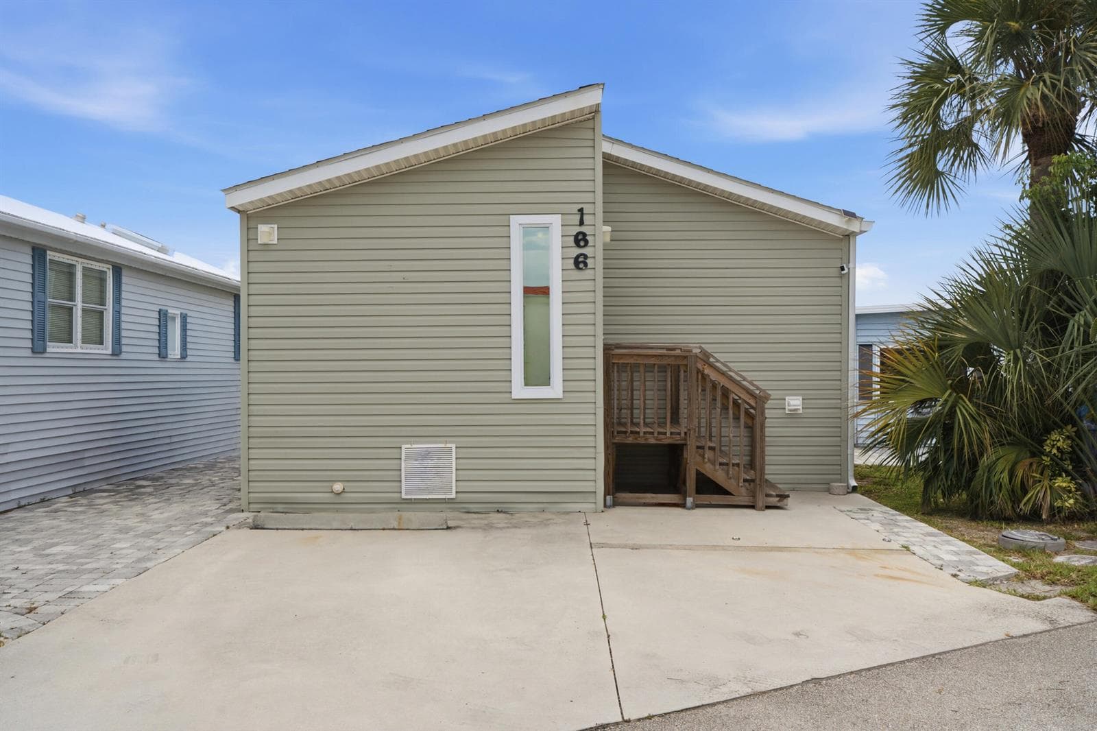 166 Nettles Boulevard, Jensen Beach FL 34957 photo 2