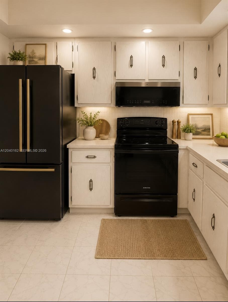 600 Three Islands Blvd # 1015, Hallandale Beach FL 33009 photo 2