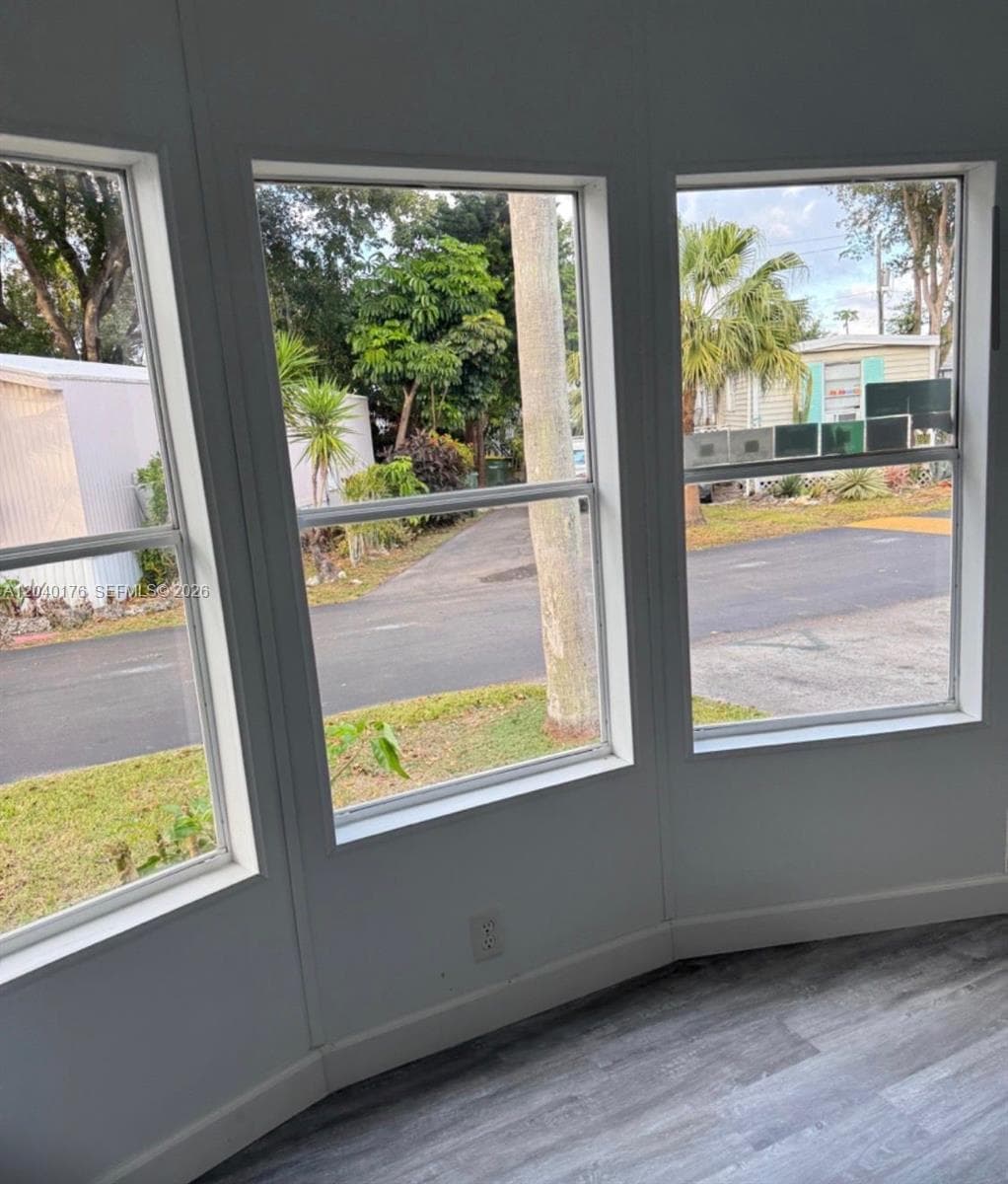 100 NE 6th Ave # 504, Homestead FL 33030 photo 3